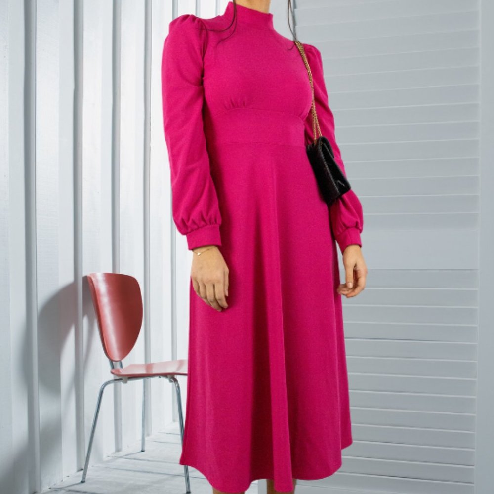 PINK TURTLE NECK KEYHOLE LONG SLEEVE SKATER MIDI DRESS - Picture 4 of 4